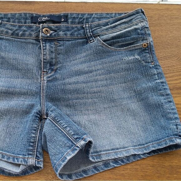 Pink denim shorts sz 13 - Picture 2 of 5